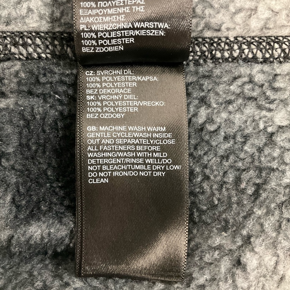 The North Face 1/4 Zip Fleece Hoodie - Picture 10 of 11